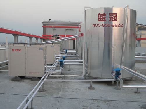 深圳京泉華100平方配一臺10匹熱泵熱水工程完美竣工